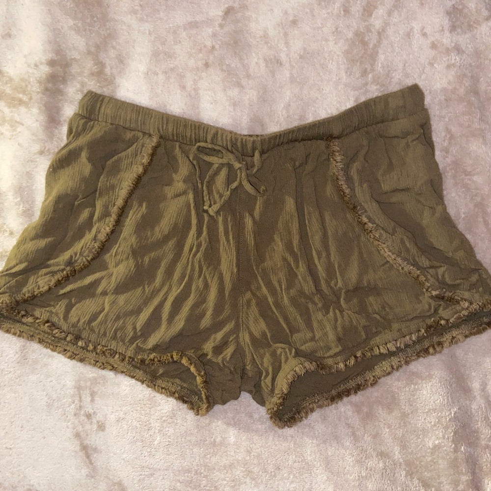 Arm Green Pom Pom shorts